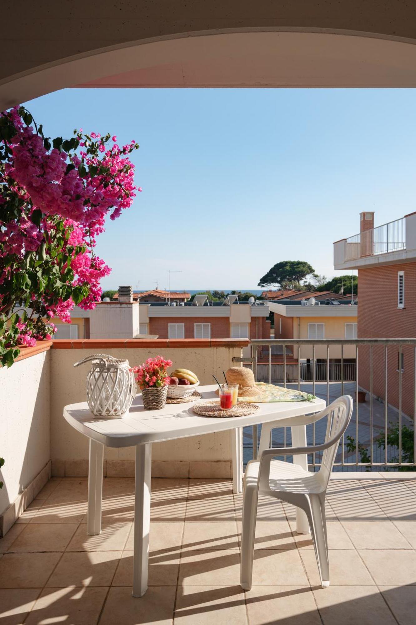 Hotel I Cinque Pini Follonica Exterior foto